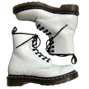 Like New Dr. Martens Leather 1460 8 Eye Boots White Size 5